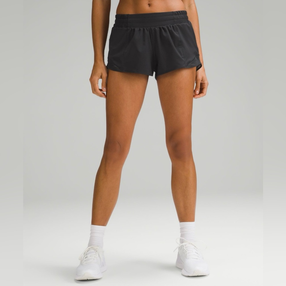 Lululemon - Hotty Hot Shorts - Size 2 - Black - 2.5”
